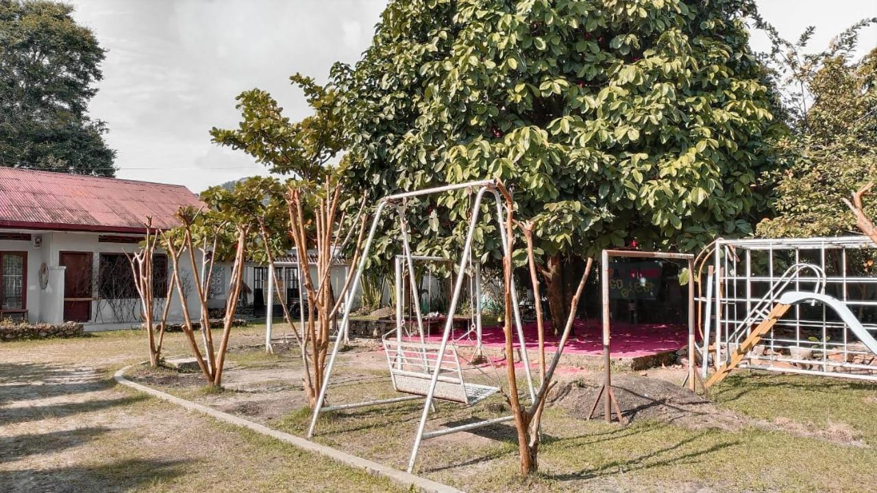Brussels Homestay Balige Luaran gambar